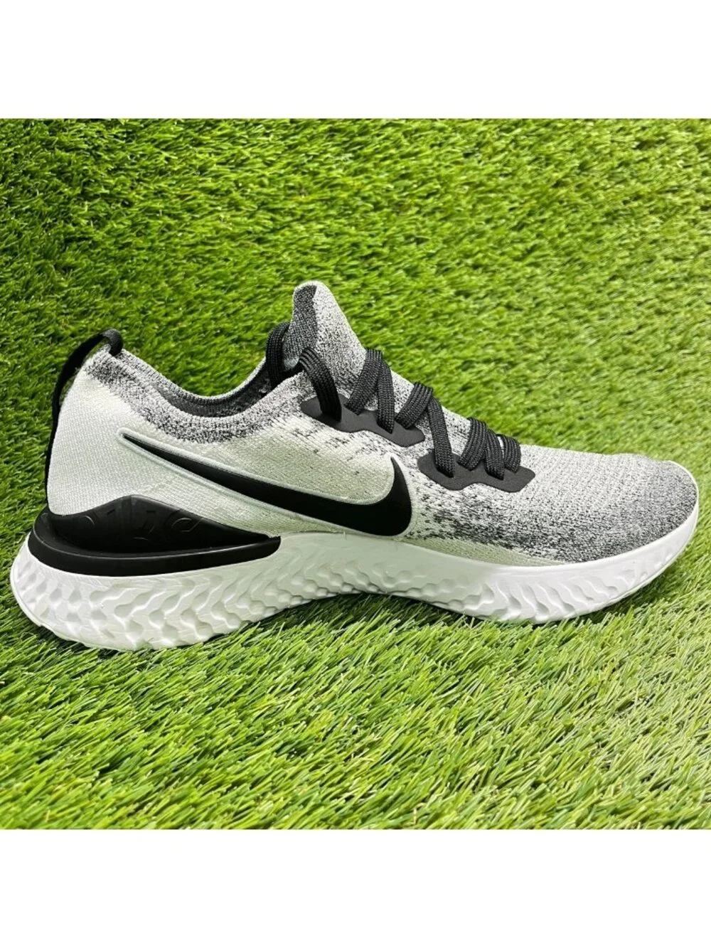 Nike Epic React Flyknit 2 Mens Size 11.5 Gray Black Running Shoes Sneakers